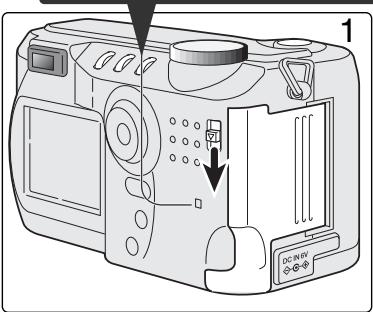 KONICA MINOLTA DIMAGE S414 - CHANGING THE COMPACTFLASH CARD - 2