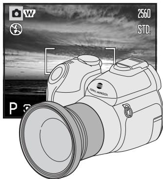 KONICA MINOLTA DIMAGE Z5 - Lens accessory - 1