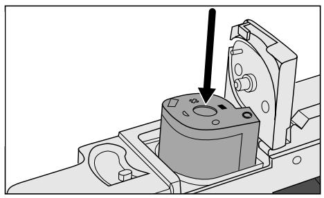 KONICA MINOLTA DIMAGE SCAN DUAL II - Loading the APS Adapter - 2