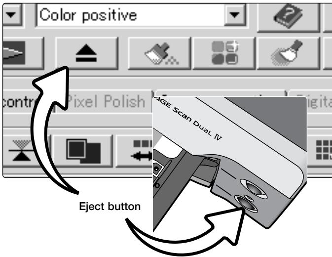 KONICA MINOLTA SCAN DUAL IV - Ejecting a film holder - 1