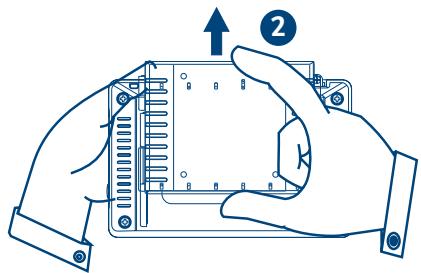 STRONG SRT L 351 - DETACHING THE BATTERY PACK - 2