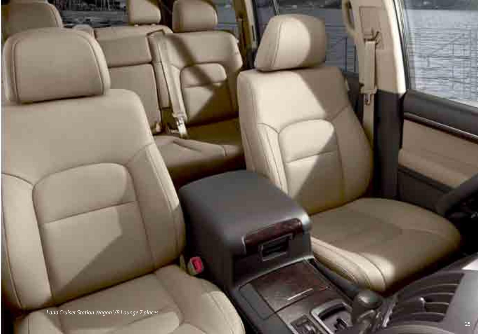 TOYOTA LAND CRUISER STATION WAGON V8 - Une troisième rangée de sièges. - 2