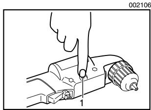 MAKITA DA391D - Installing or removing battery cartridge - 3