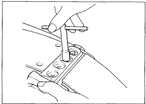 MAKITA 1002BA - Removing or installing planer blades - 1