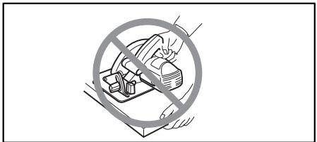 MAKITA 5007FA - Causas y prevencion de retrocesos bruscos - 6