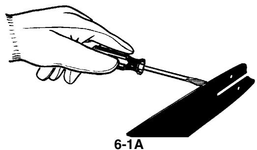 MCCULLOCH MCC1514 - PARALIMPIAR LOS RIELES DE LA BARRA: - 1