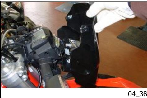 APRILIA RXV 550 - DISPOSITION DES FUSIBLES PRINCIPAUX - 5