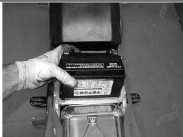 APRILIA SXV 5.5 - Battery (04_22, 04_23, 04_24) - 2