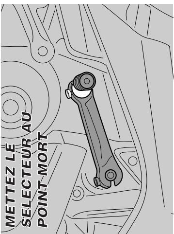 APRILIA RSV 1000 R FACTORY - Reemplacement de l'ampoule de l'eclairage porte-plaque - 1