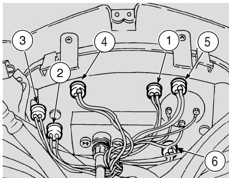 APRILIA SCARABEO 50 2T - Reemplacement des ampoules du tableau de BORD - 1