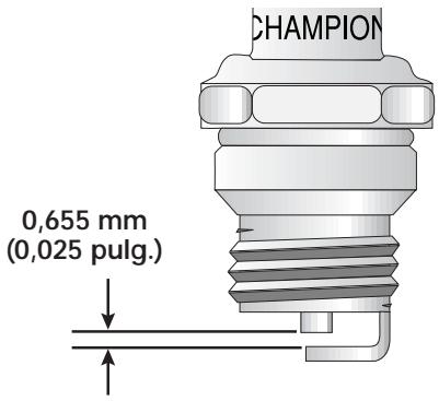 MTD YM26BC - CAMBIO DE LA BUJIA DE ENCENDIDO - 2