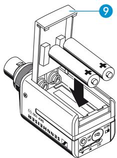 SENNHEISER SKP 500 G2 - Mettre en place et changer les piles - 2