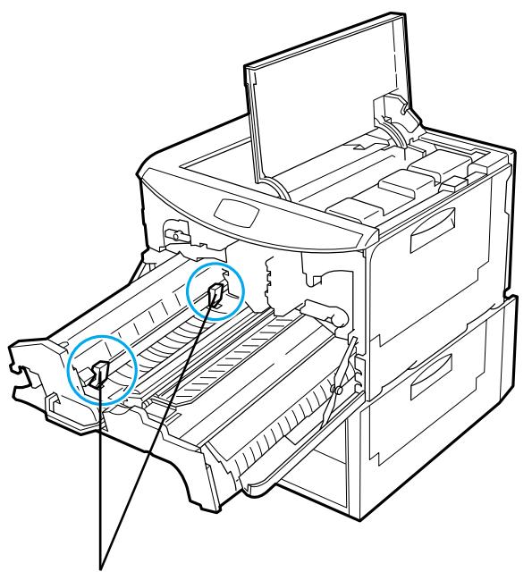 KYOCERA FS-3718M - Extracción del papel atascado en el interior de launidad del fusor de la FS-7028M - 1