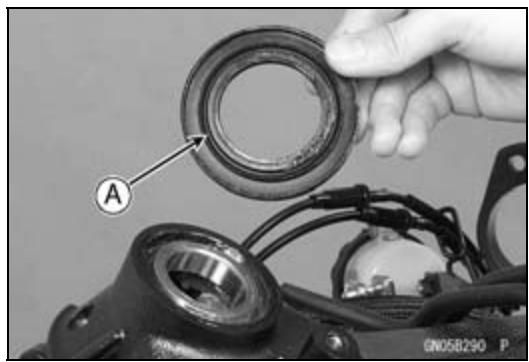 KAWASAKI ZZR 1400 - Stem Cap Deterioration, Damage - 4