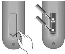 DAEWOO DQD-6100D - Installing the remote control batteries - 1