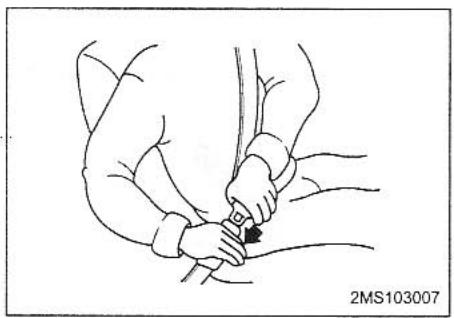 KIA MAGENTIS - TO FASTEN THE FRONT LAP/SHOULDER BELT: - 1