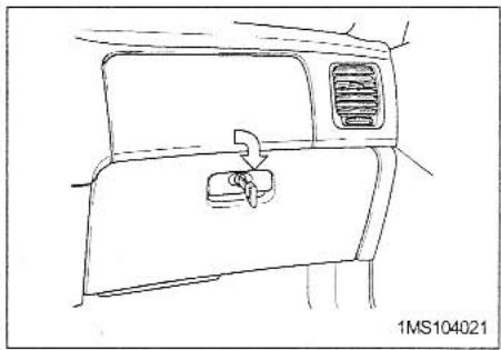 KIA MAGENTIS - GLOVEBOX - 1