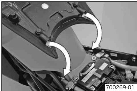 KTM 1190 RC8 - Fitting the seat - 1