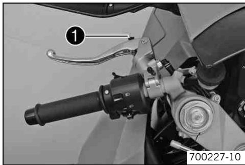 KTM 1190 RC8 - Adjusting basic position of clutch lever - 1