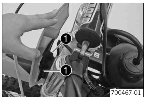 KTM 50 SX MINI - Mettre en place la plaque frontale - 1