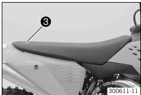 KTM 50 SX MINI - Monter la selle - 2