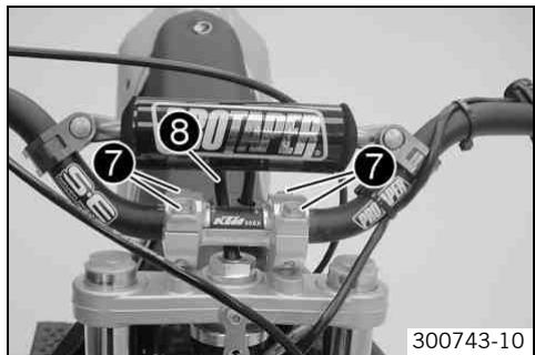 KTM 50 SX MINI - Monter le têtière de fourche inférieure - 7