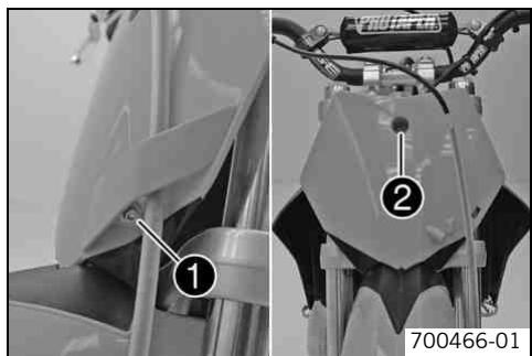 KTM 50 SX MINI - Déposer la plaque frontale - 1