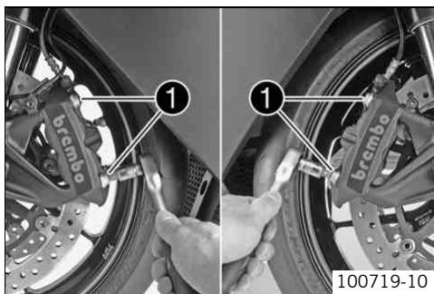 KTM 1190 RC8 R AUS - Removing the front wheel - 1