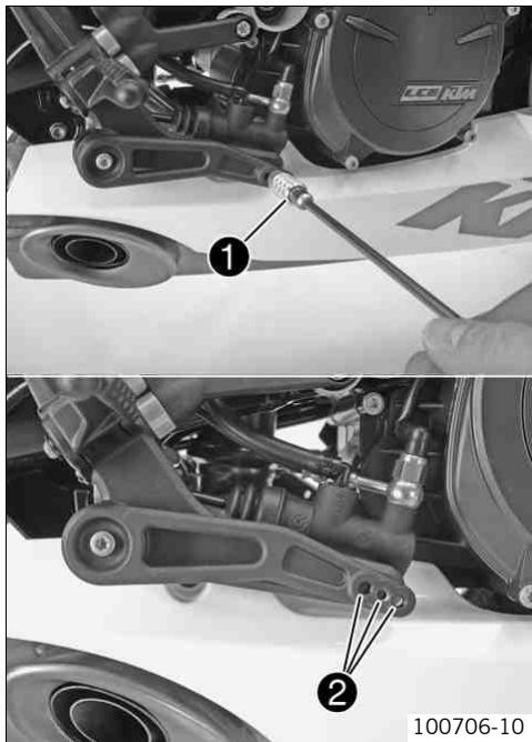 KTM 1190 RC8 R EU - Adjusting the footbrake pedal stub - 1