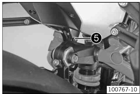 KTM 1190 RC8 R EU - Setting a lower seat position: - 2