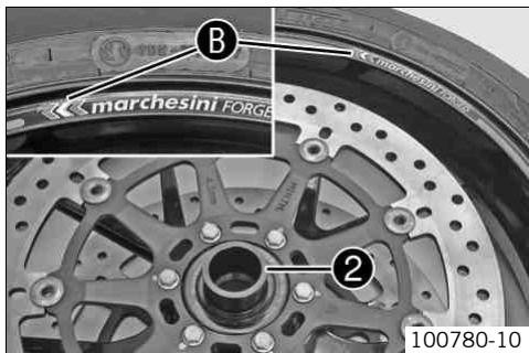 KTM 1190 RC8 R EU - Installing the front wheel - 2