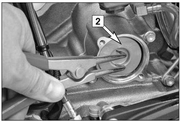 KTM 250 EXC-F SIX DAYS - Changing the oil filters * - 1