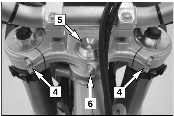 KTM 250 EXC-F SIX DAYS - Replacing fork springs - 4