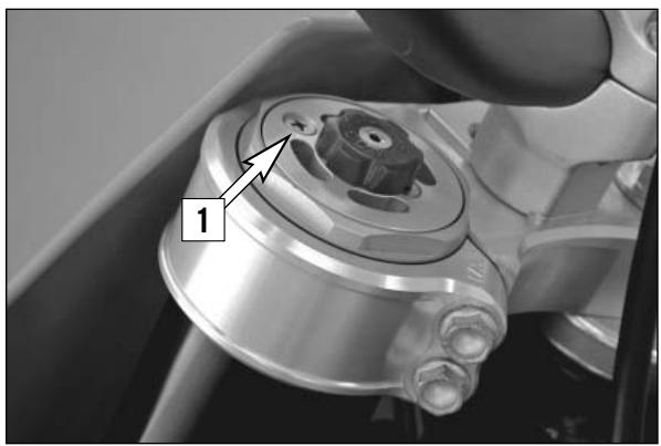 KTM 250 EXC-F SIX DAYS - Replacing fork springs - 1