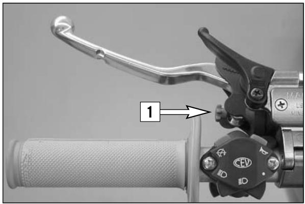 KTM 250 EXC-F SIX DAYS - Adjusting the throttle cables * - 1