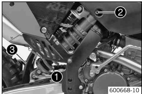 KTM 250 XC-F USA - Removing the shock absorber - 1