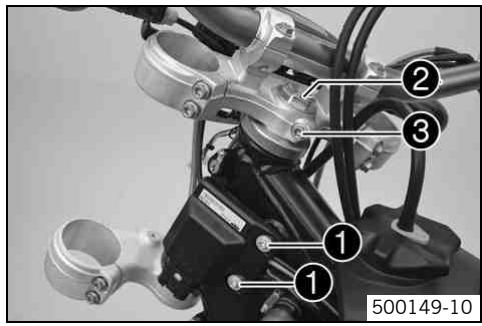 KTM 250 XC-F USA - Removing the lower triple clamp (EXC-F EU, EXC-F AUS, XCF-W ZA) - 1