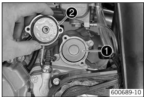 KTM 250 XC-F USA - Installing the oil filter - 1