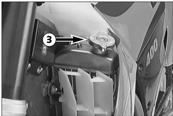 KTM 400 MXC - Replacing headlight lamp/parking light lamp - 2