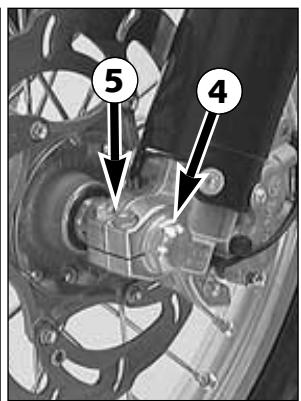 KTM 400 MXC - Replacing the rear brake pads * - 4