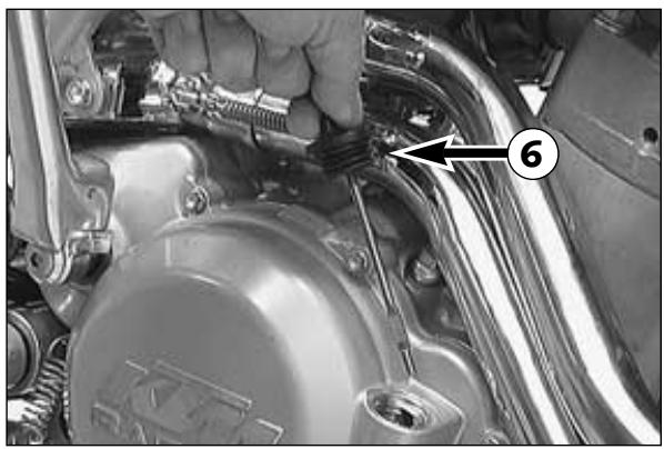 KTM 400 MXC - CHANGING THE OIL FILTERS - 3