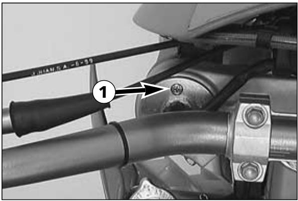 KTM 400 MXC - Checking and adjusting the steering head bearing * - 2