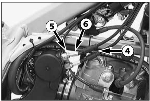 KTM 400 MXC - Cleaning the spark arrester (MXC/EXC USA) * - 2