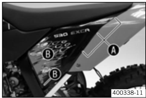 KTM 450 EXC-R UK - Installing the air filter box lid - 1