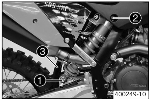 KTM 450 XC-F - Removing the shock absorber - 1