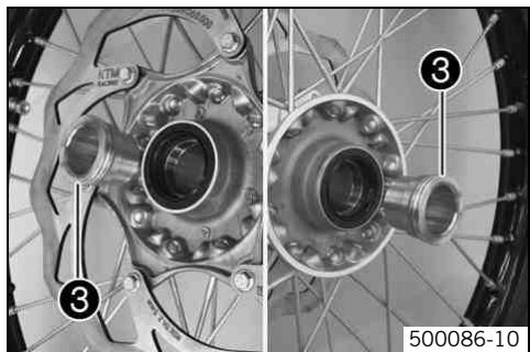 KTM 450 XC-W USA - Removing the front wheel - 4