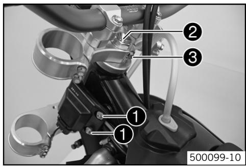 KTM 505 XC-F - Removing the lower triple clamp - 1