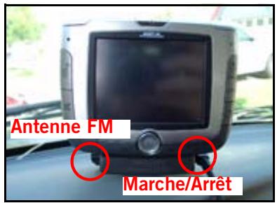 MAGELLAN ROADMATE 6000T - Installer le support de fixation pour pare-brise - 4