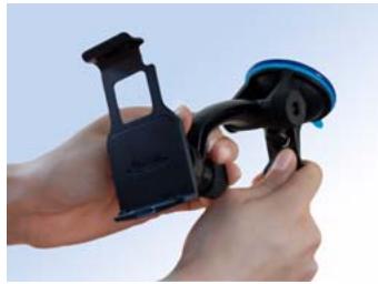 MAGELLAN MAESTRO 4350 - Securing the Swivel Mount to the Windshield - 1