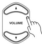 ONKYO CR-535 - Adjusting the Volume - 2